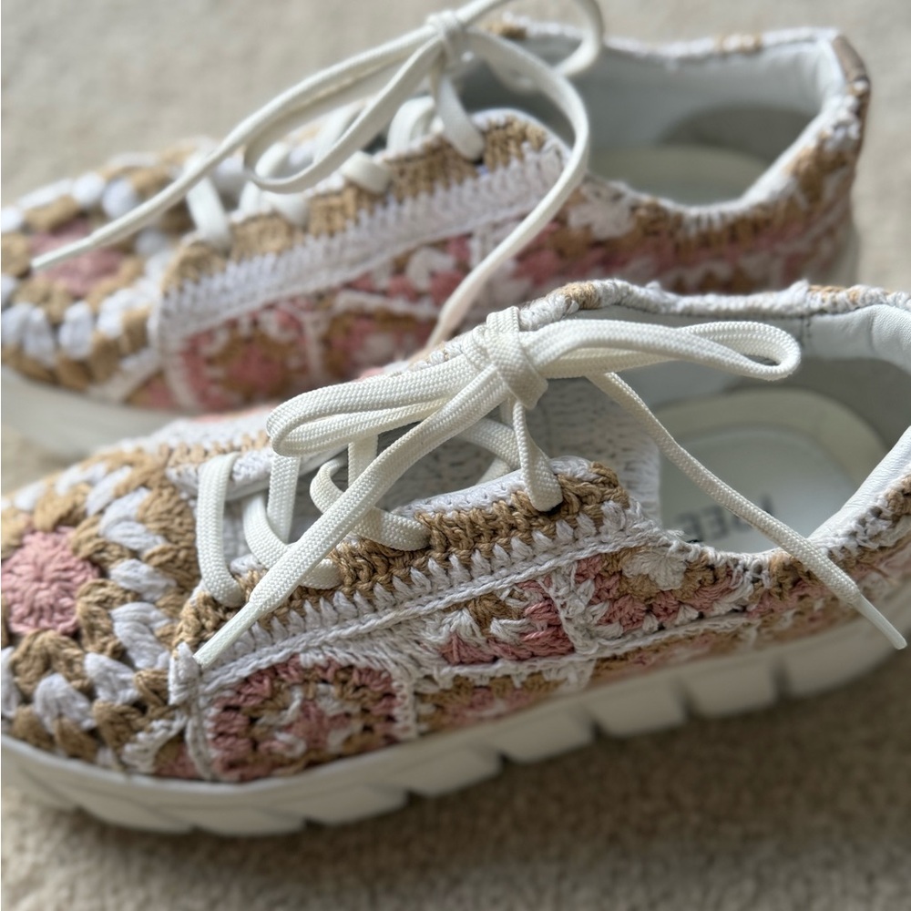 NWOB Free People Catch Me If You Can Crochet Platform Sneakers Size 38 - Picture 6 of 11